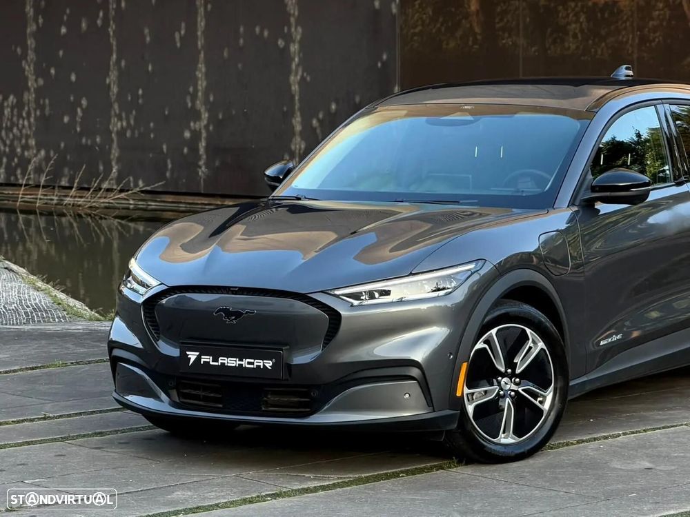 Ford Mustang Mach-E 75.7 kWh Premium AWD - 18