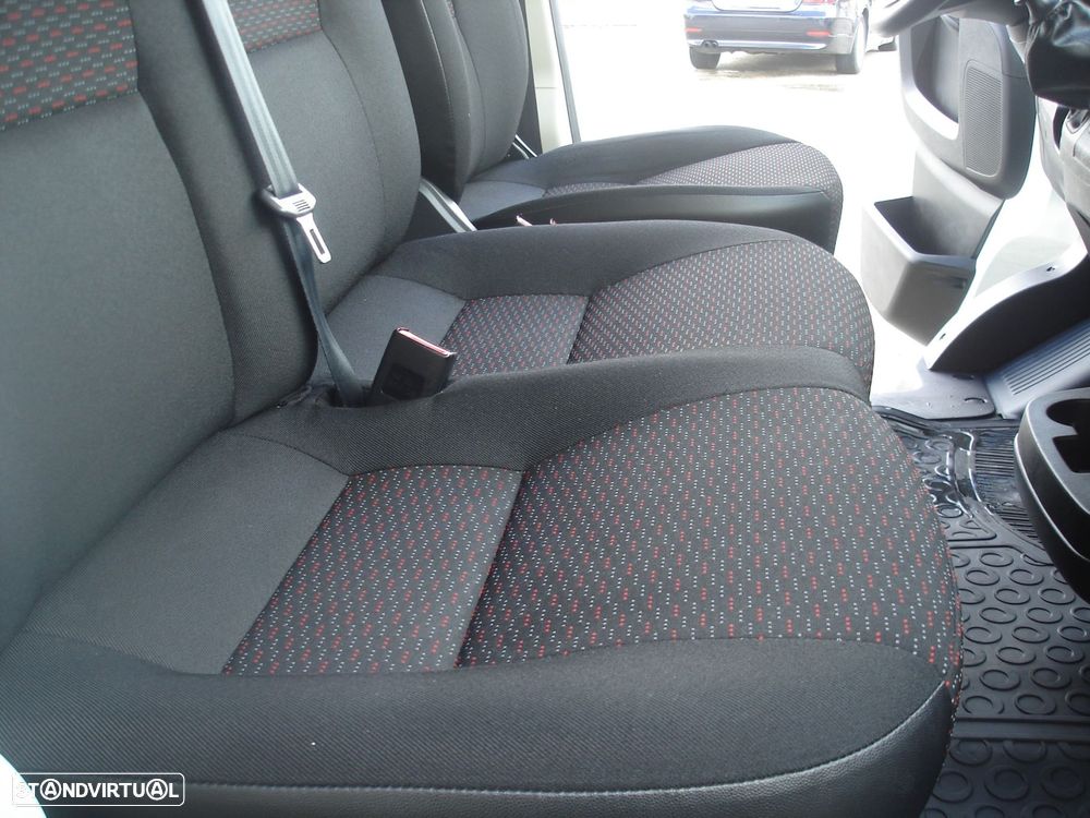 Peugeot Boxer 2.0 BlueHDi 333 L2 CD - 16