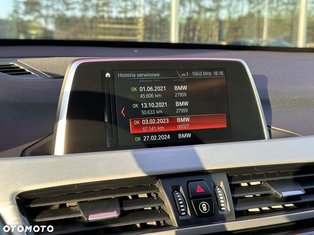 BMW X1 xDrive20i Sport - 38