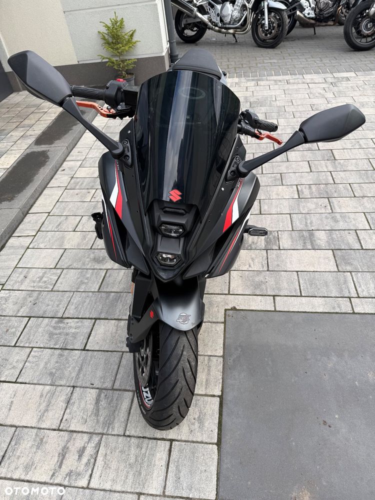Suzuki GSX - 2