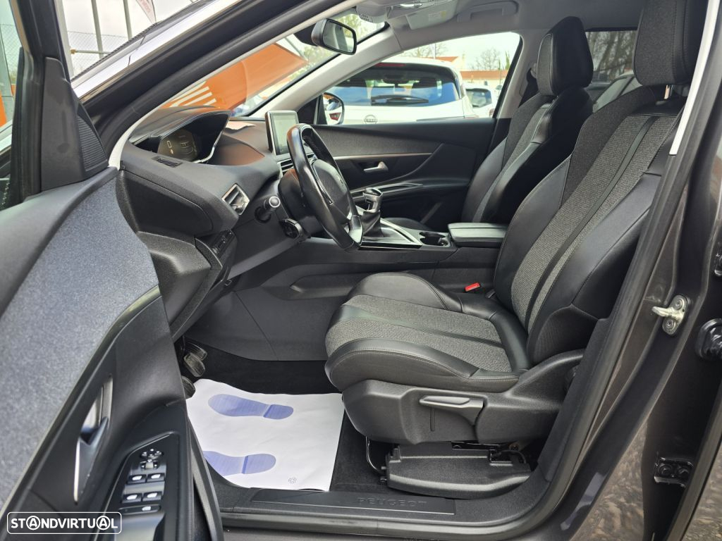 Peugeot 5008 1.2 PureTech Allure - 12