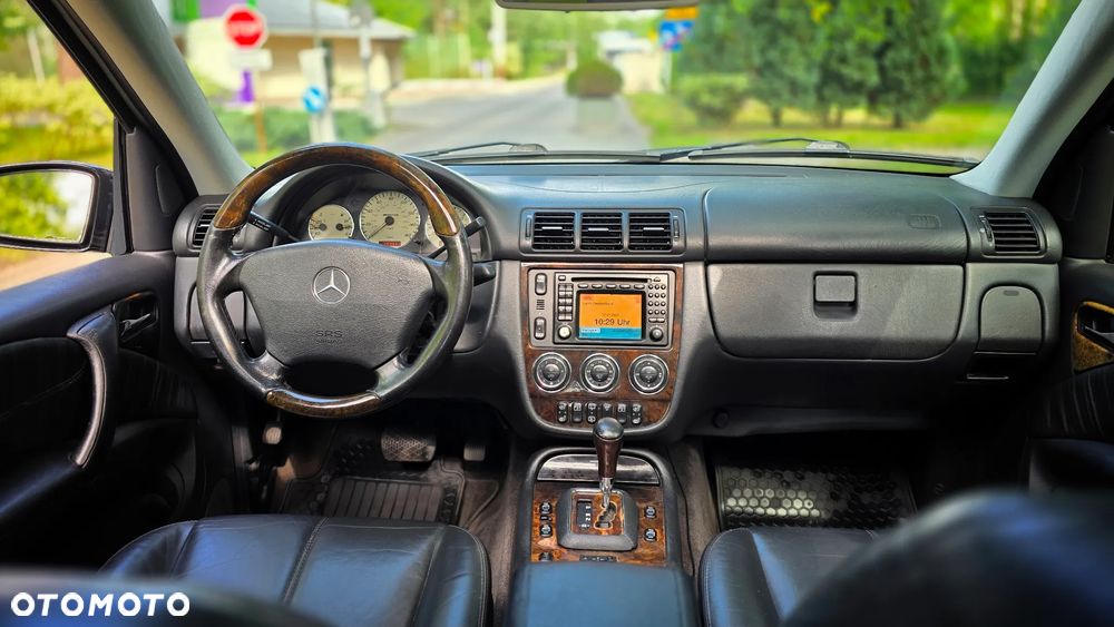 Mercedes-Benz ML 55 AMG - 13