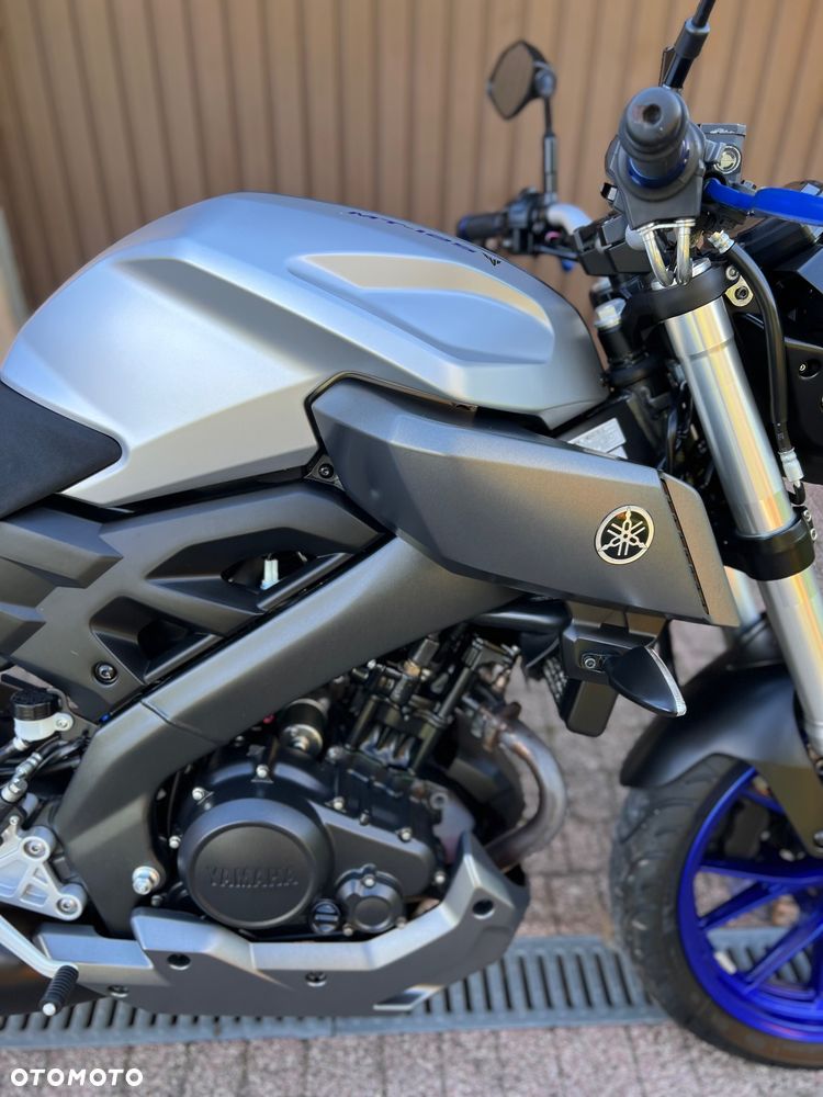 Yamaha MT - 24