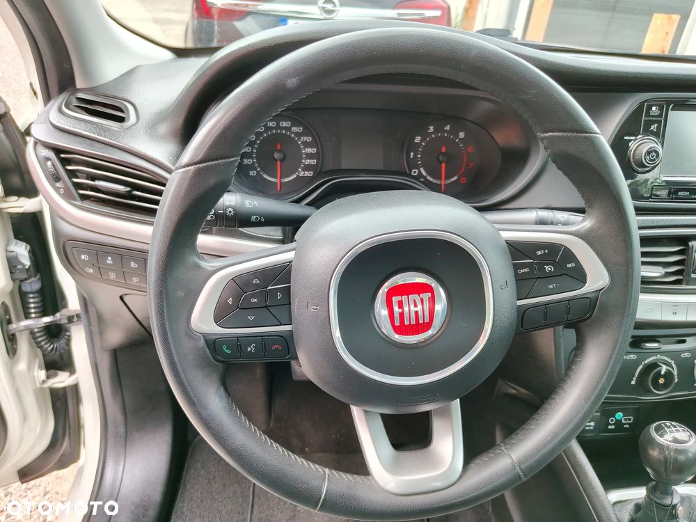 Fiat Tipo 1.4 16V Pop - 26