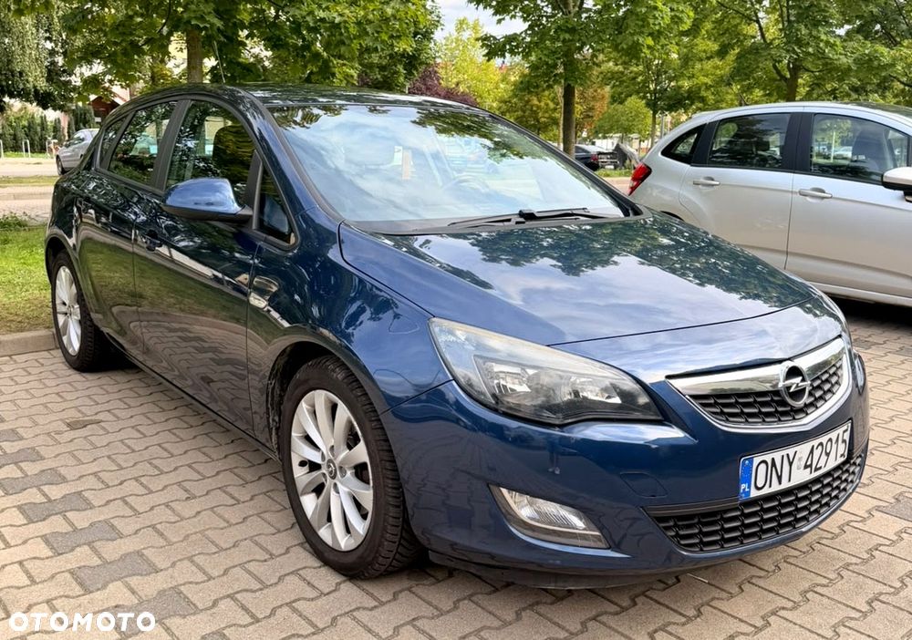 Opel Astra 1.7 CDTI DPF ecoFLEX Start/Stop 150 Jahre - 3