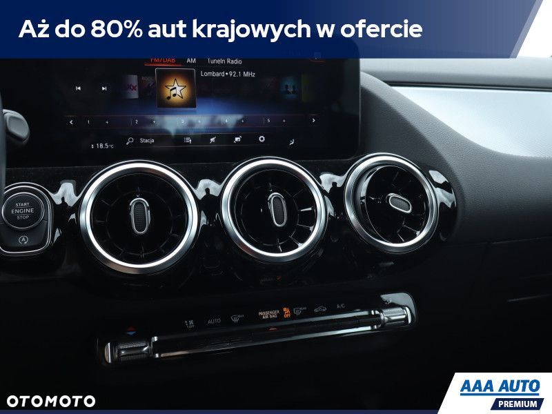 Mercedes-Benz GLA - 14