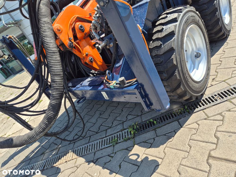 Sandvik Tamrock COMMANDO 120R 4X4 / WIERTNICA DO SKAŁ / SERWISOWANA / 1 WŁ / PEŁNA DOKUMENTACJA / WIELE CZĘŚCI ZAMIENNYCH / ZDALNE STEROWANIE / SILNIK CAT / TRANSPORT / NOWE OPONY - 33