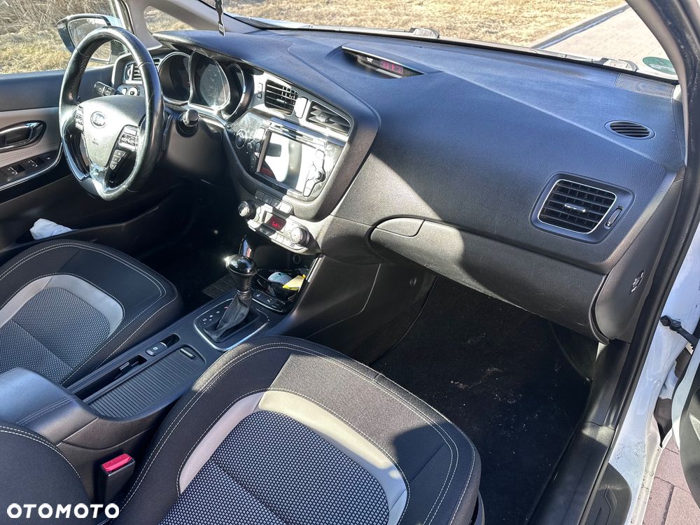 Kia Ceed 1.6 CRDi 128 Platinum Edition - 11