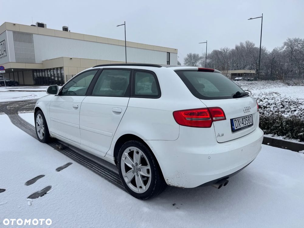 Audi A3 Sportback 2.0 TDI DPF quattro Attraction - 5