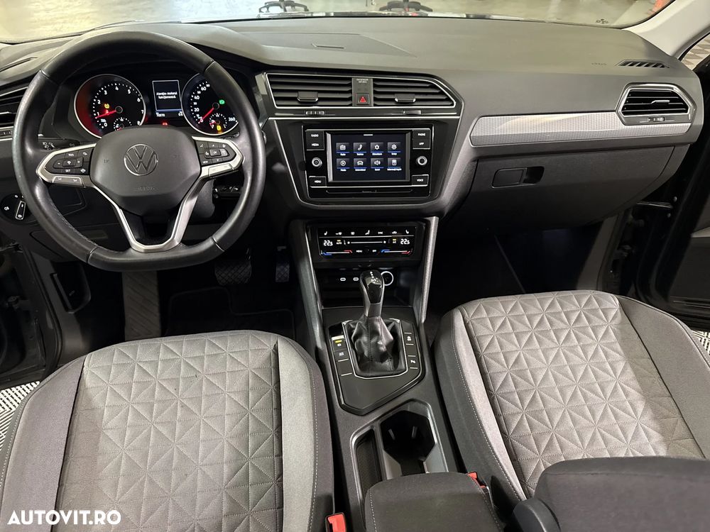 Volkswagen Tiguan - 10