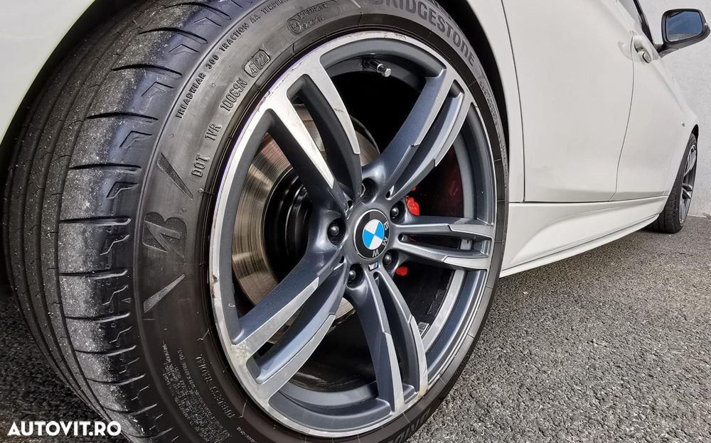 BMW Seria 3 320d - 31