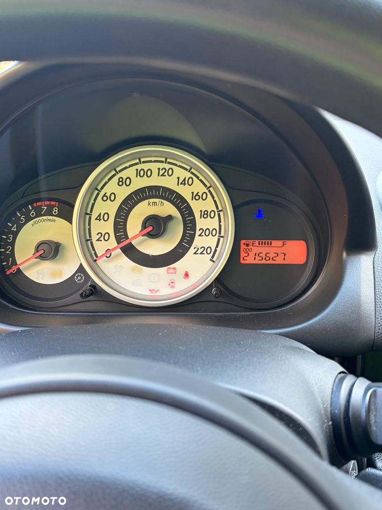 Mazda 2 - 10