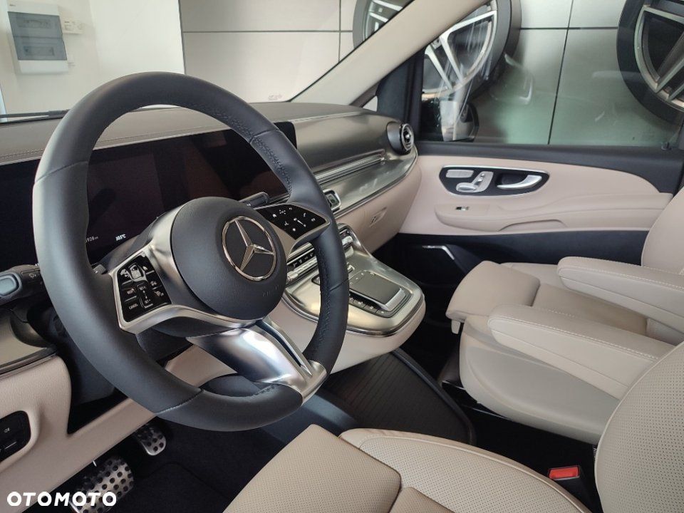 Mercedes-Benz Klasa V - 5