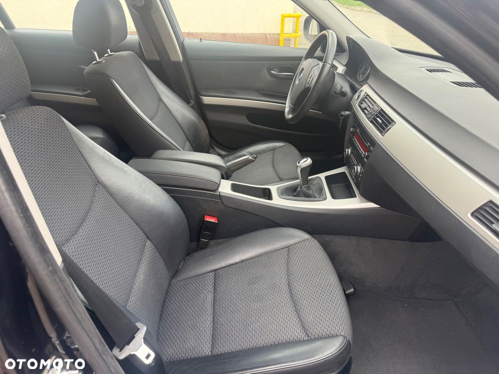 BMW Seria 3 318i Touring Edition Exclusive - 8