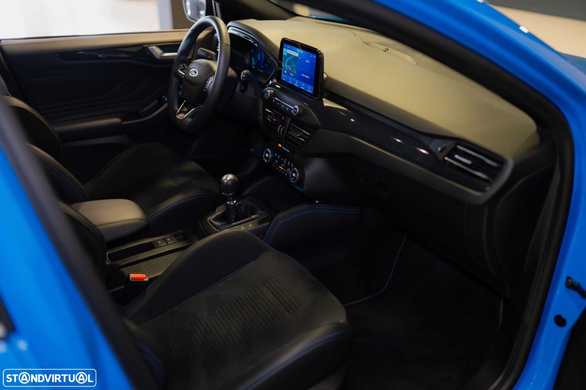 Ford Focus 2.3 EcoBoost S&S ST - 31