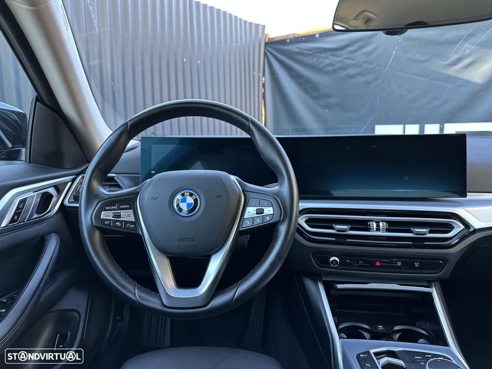 BMW i4 - 14