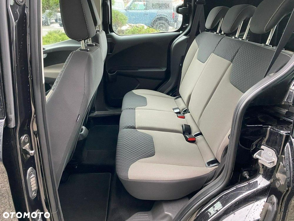 Ford Transit Courier - 7