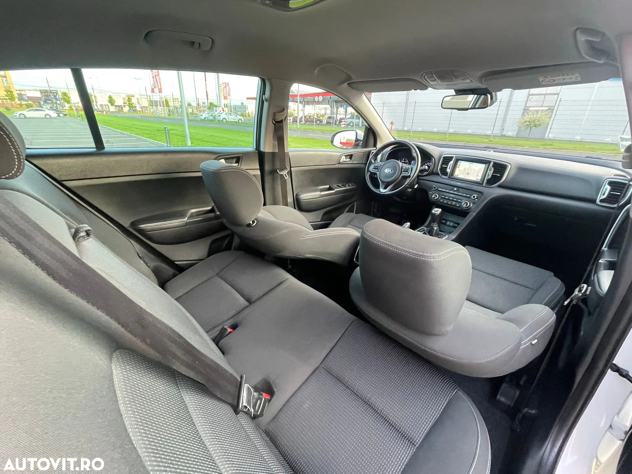 Kia Sportage 1.7 CRDI 2WD Dream-Team Edition - 6