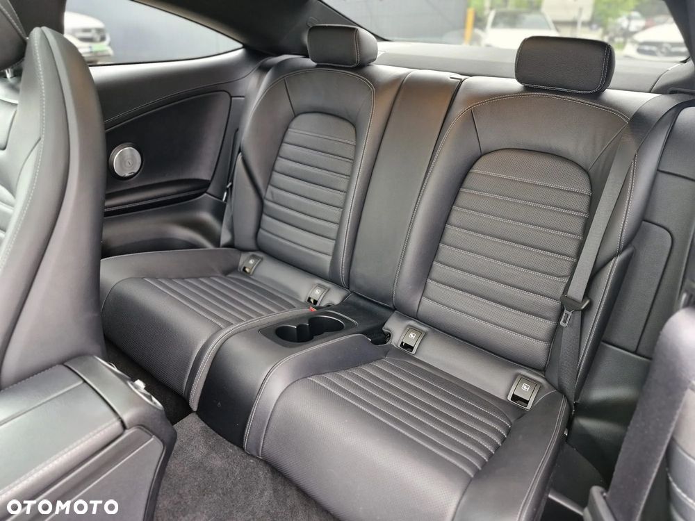 Mercedes-Benz Klasa C 200 4MATIC 9G-TRONIC - 16
