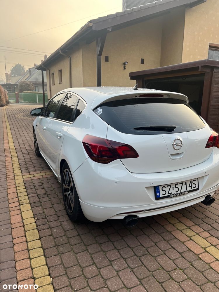 Opel Astra 1.6 Turbo Edition - 4