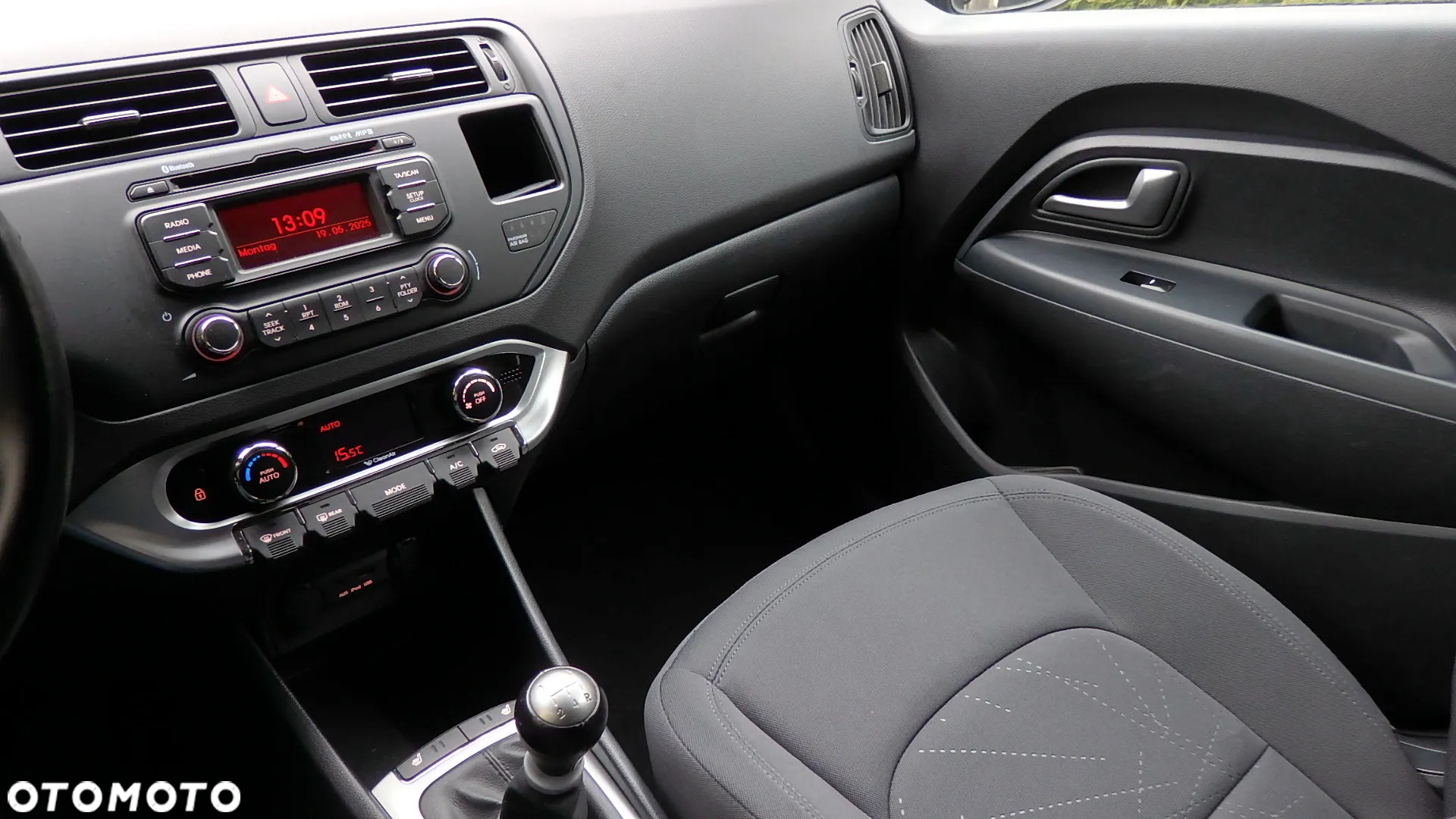 Kia Rio - 35