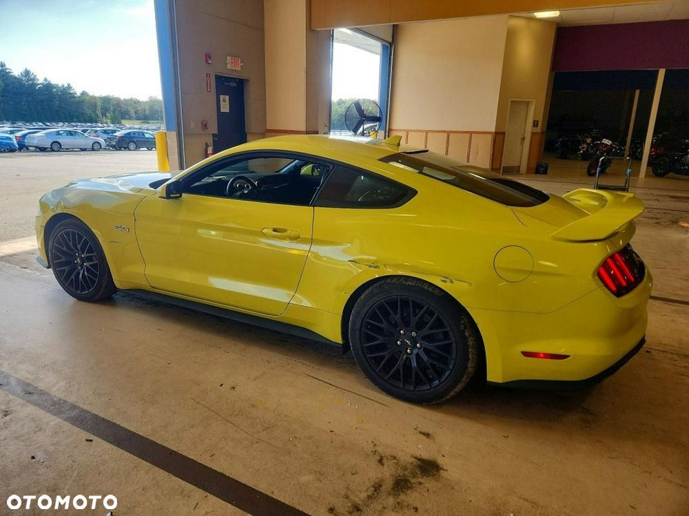 Ford Mustang 5.0 V8 GT - 5