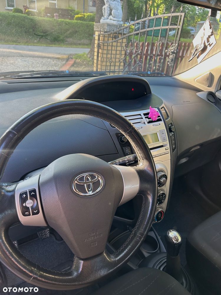 Toyota Yaris 1.3 VVT-i Luna - 7