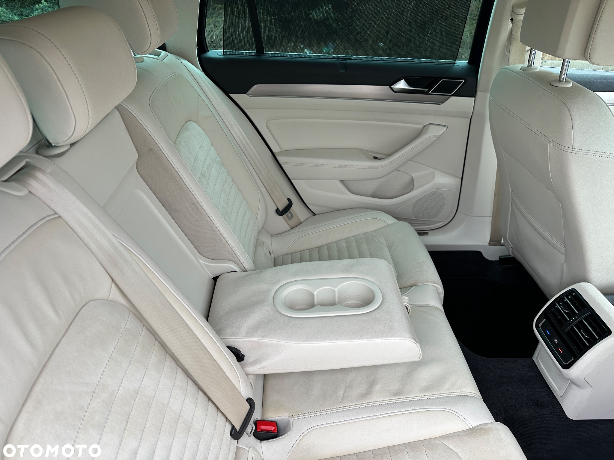 Volkswagen Passat Variant 1.6 TDI (BlueMotion Technology) Trendline - 28