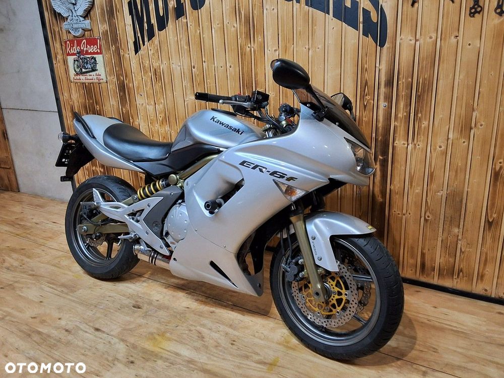 Kawasaki ER - 2