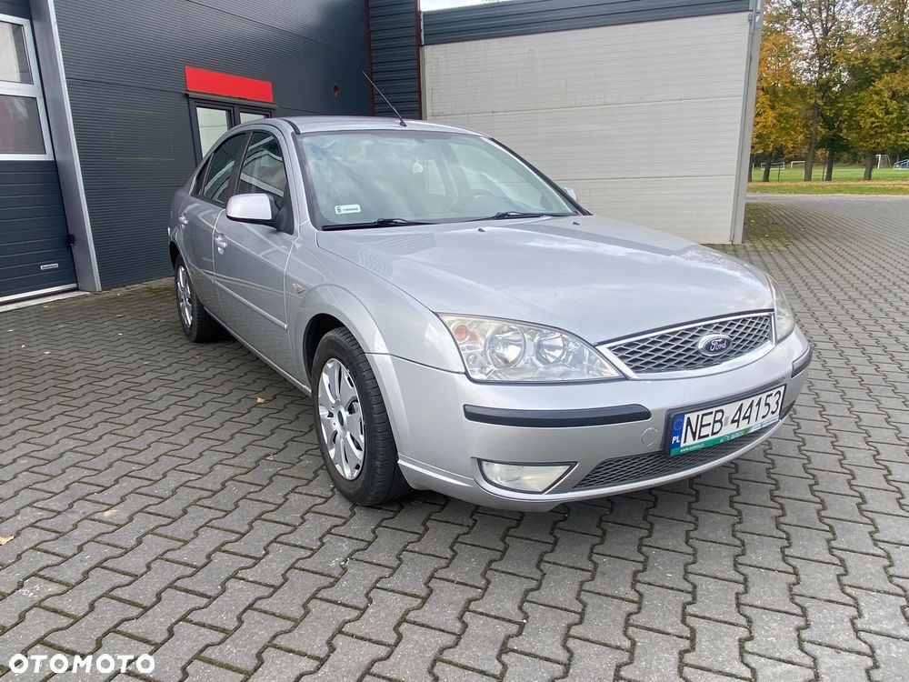 Ford Mondeo 1.8 Ghia - 9