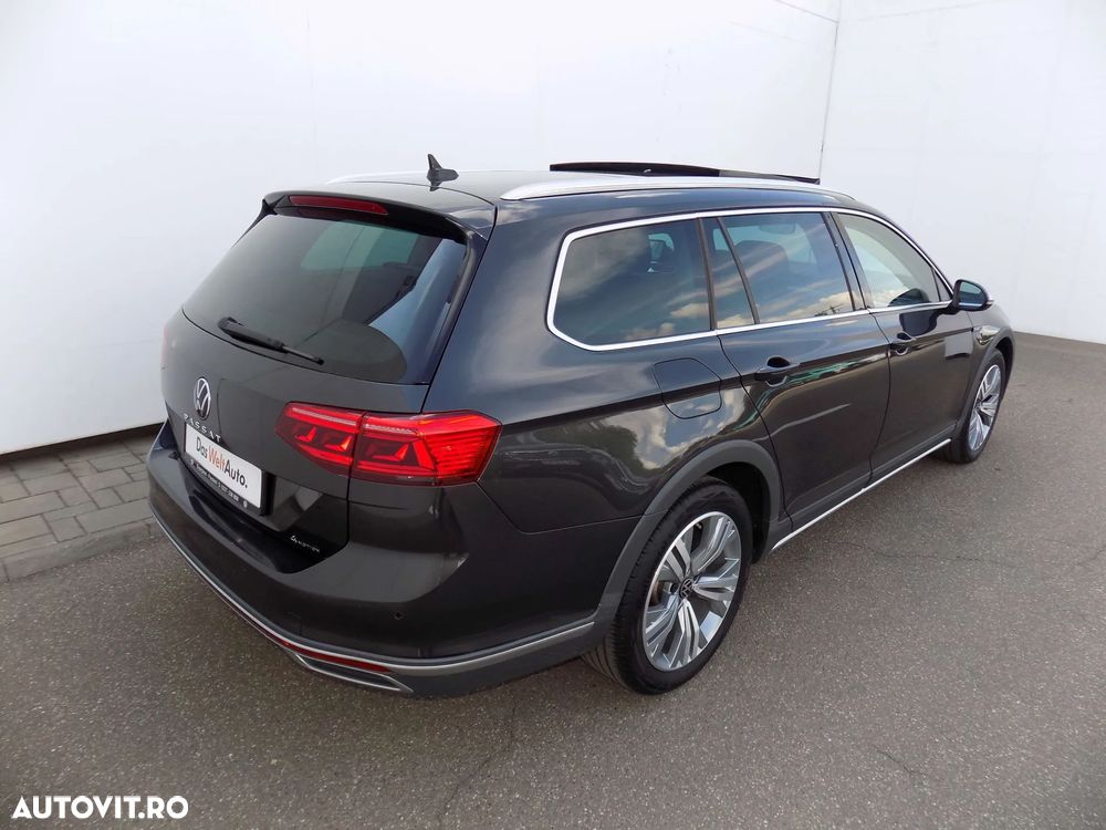 Volkswagen Passat Alltrack 2.0 TDI SCR DSG 4Motion - 6
