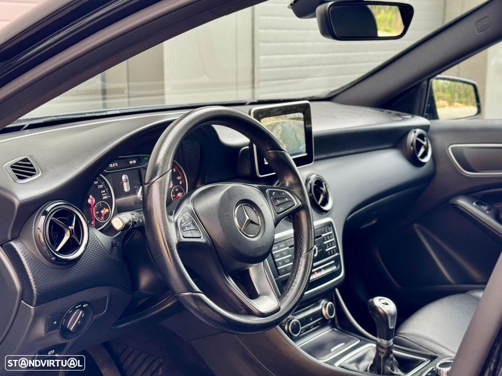 Mercedes-Benz A 180 CDI (BlueEFFICIENCY) Urban - 18