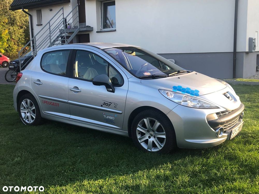 Peugeot 207 - 6
