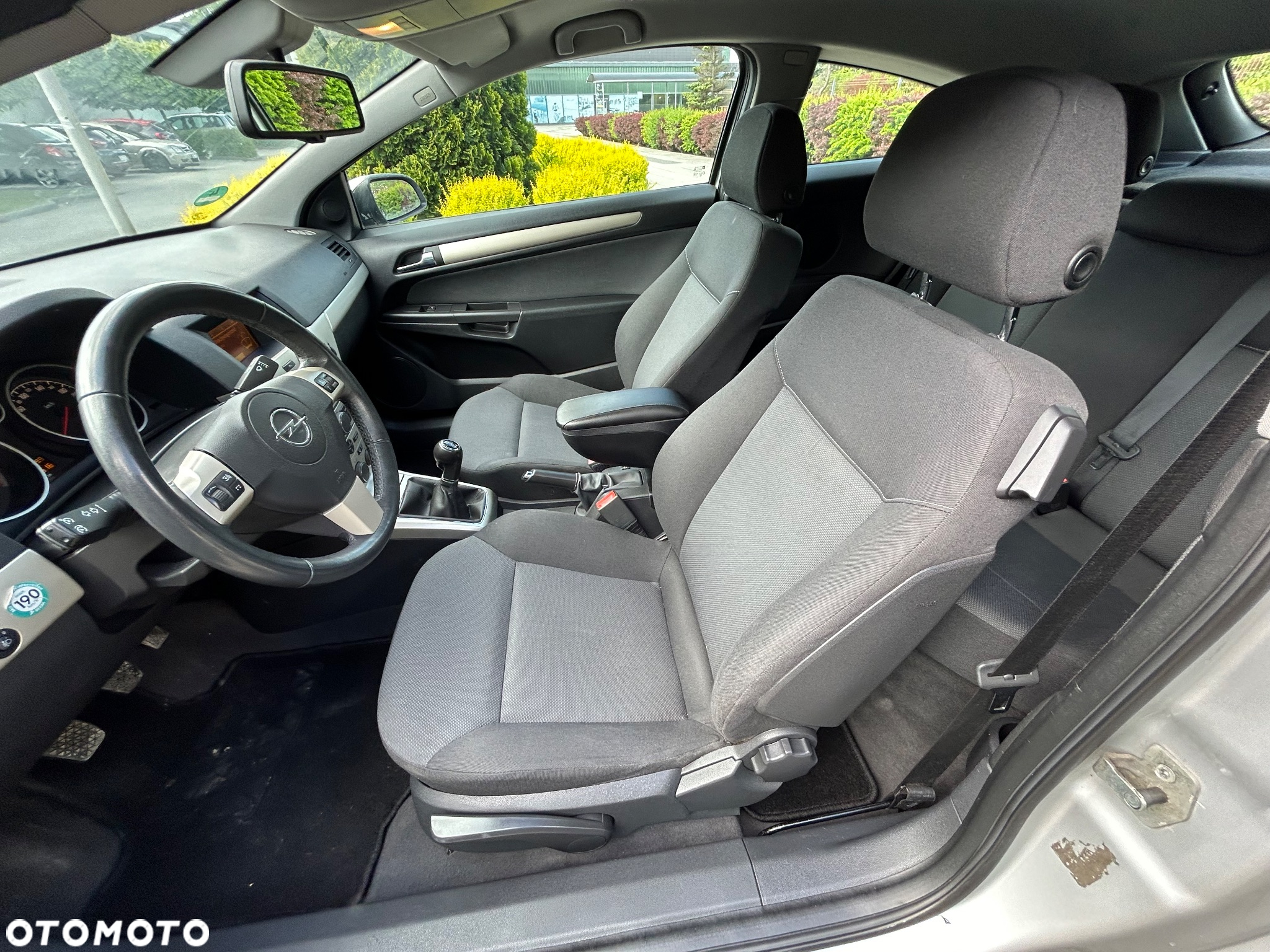 Opel Astra GTC 1.6 Catch me - 5
