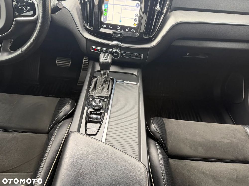 Volvo XC 60 T5 AWD Geartronic RDesign - 19