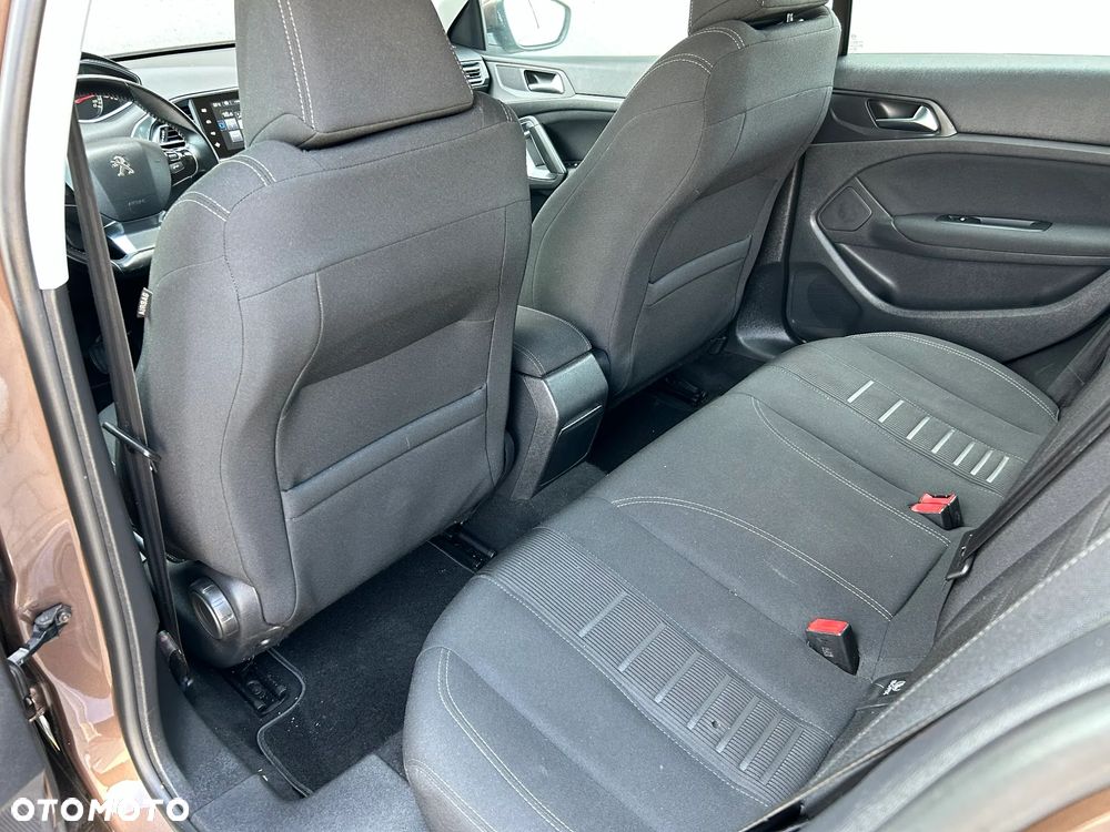 Peugeot 308 - 23