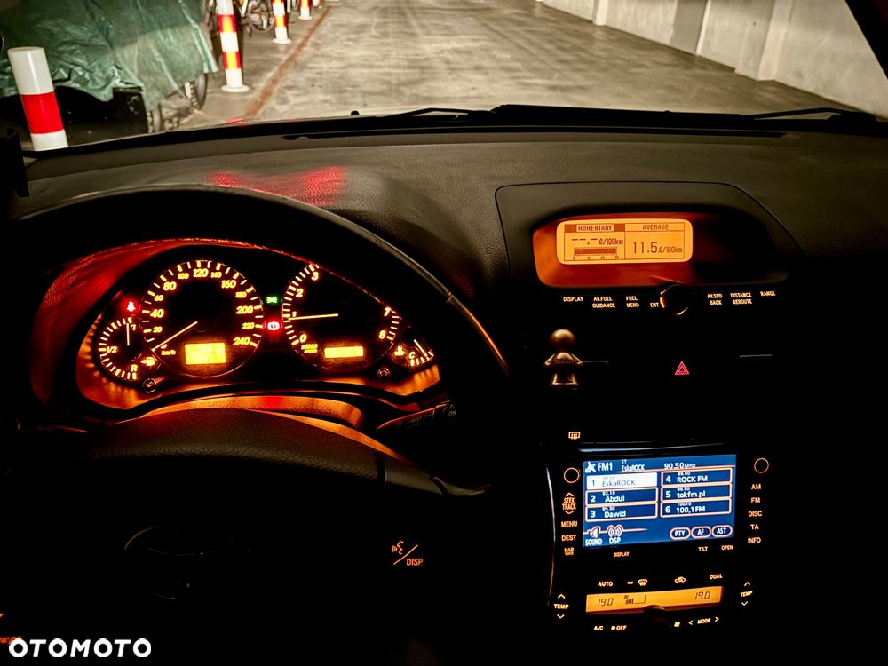 Toyota Avensis 1.8 VVT-i Combi - 16
