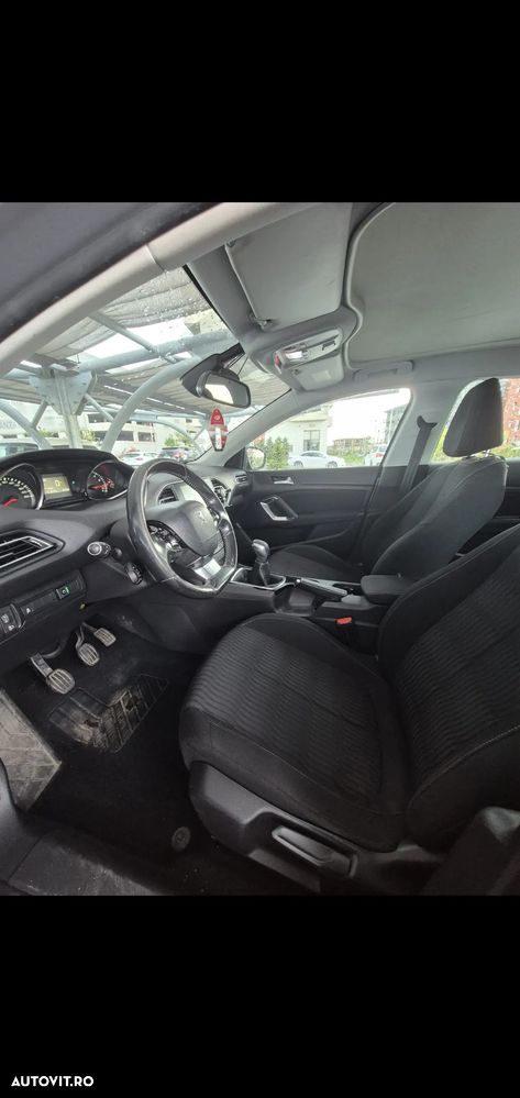Peugeot 308 1.2 L PureTech Access - 10