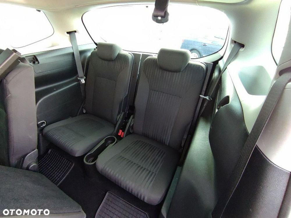 Opel Zafira - 18