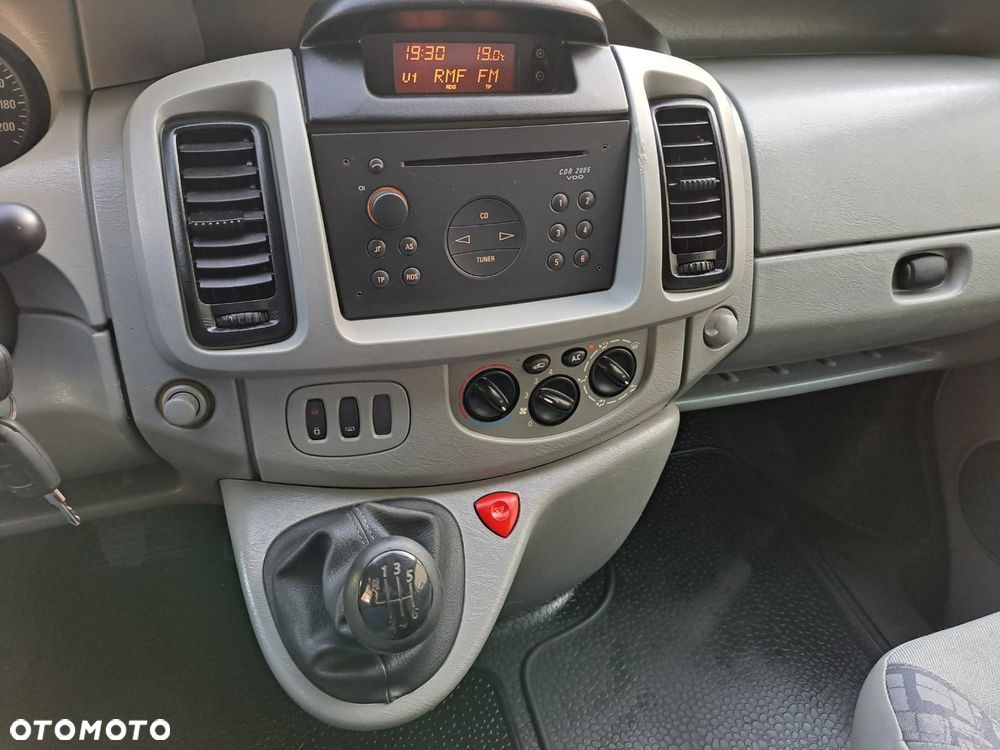 Opel Vivaro - 20