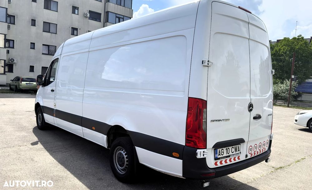 Mercedes-Benz Sprinter - 2