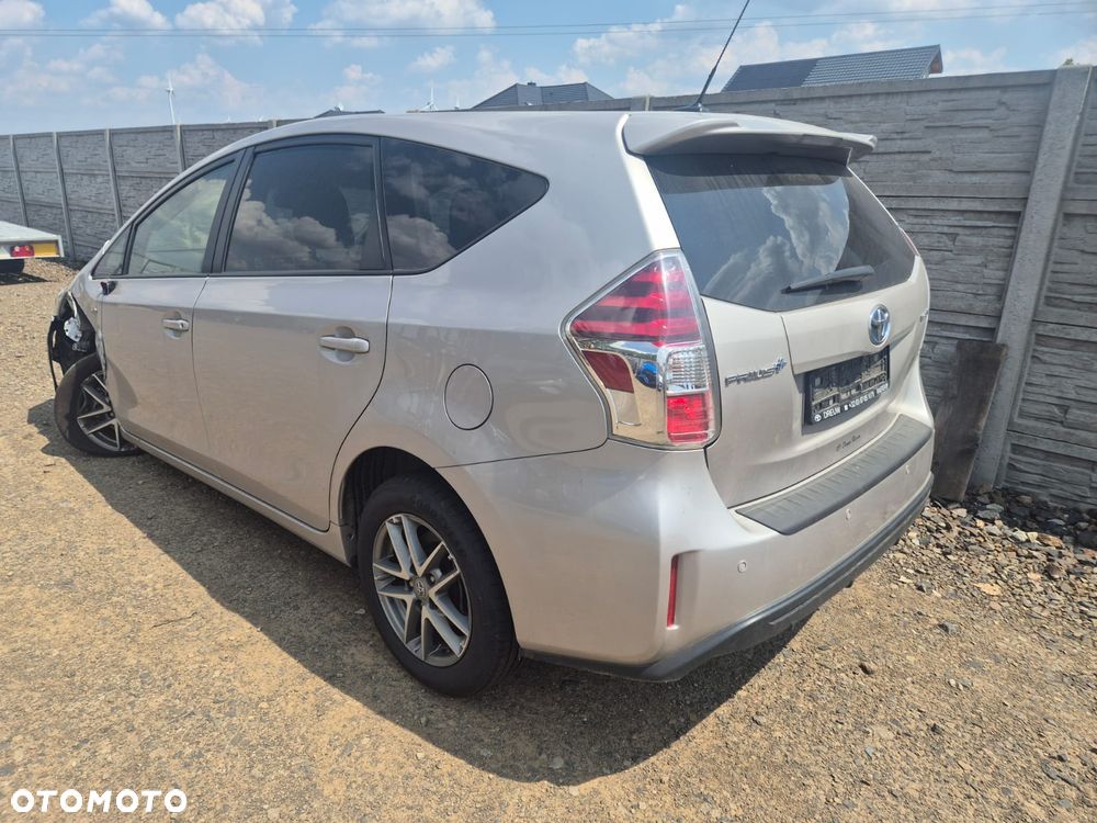 Toyota Prius+ (Hybrid) - 5