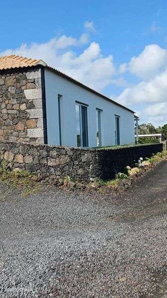 Moradia na Ilha do Pico - ARCOS - Grande imagem: 4/12