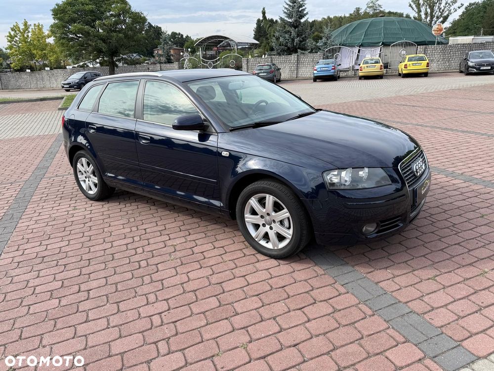 Audi A3 Sportback 1.6 FSI Ambiente - 11