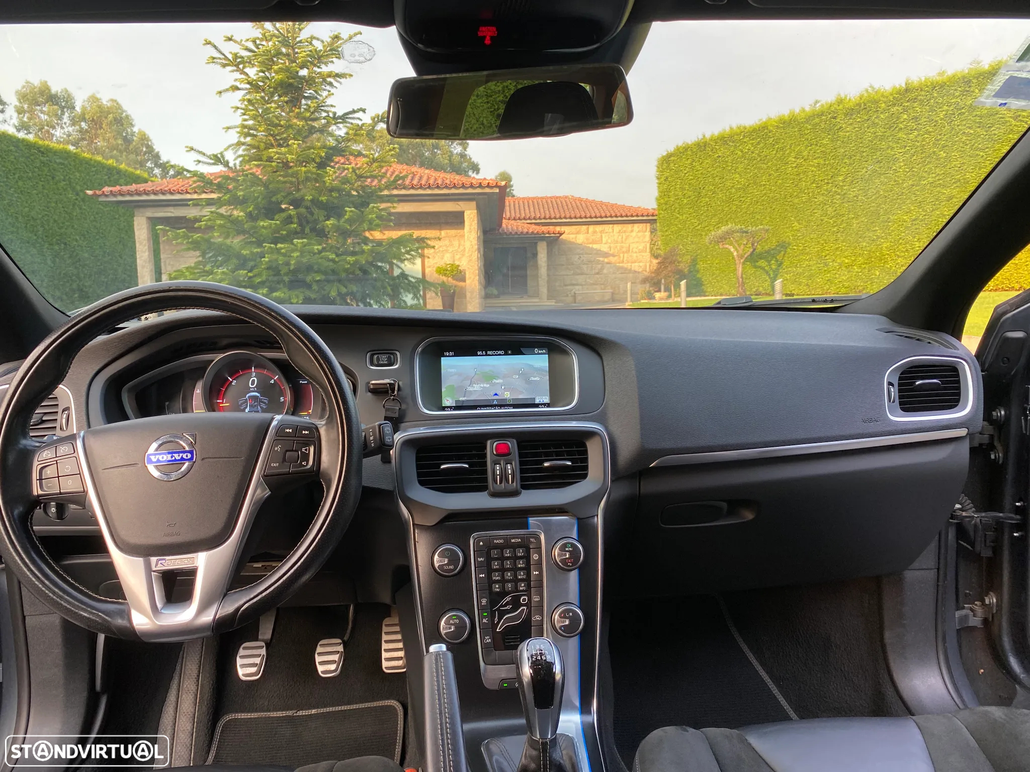 Volvo V40 - 32