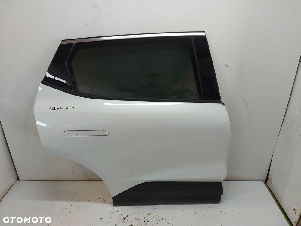 RENAULT Scenic E-Tech V 5 Drzwi tył prawy 2024 - 1