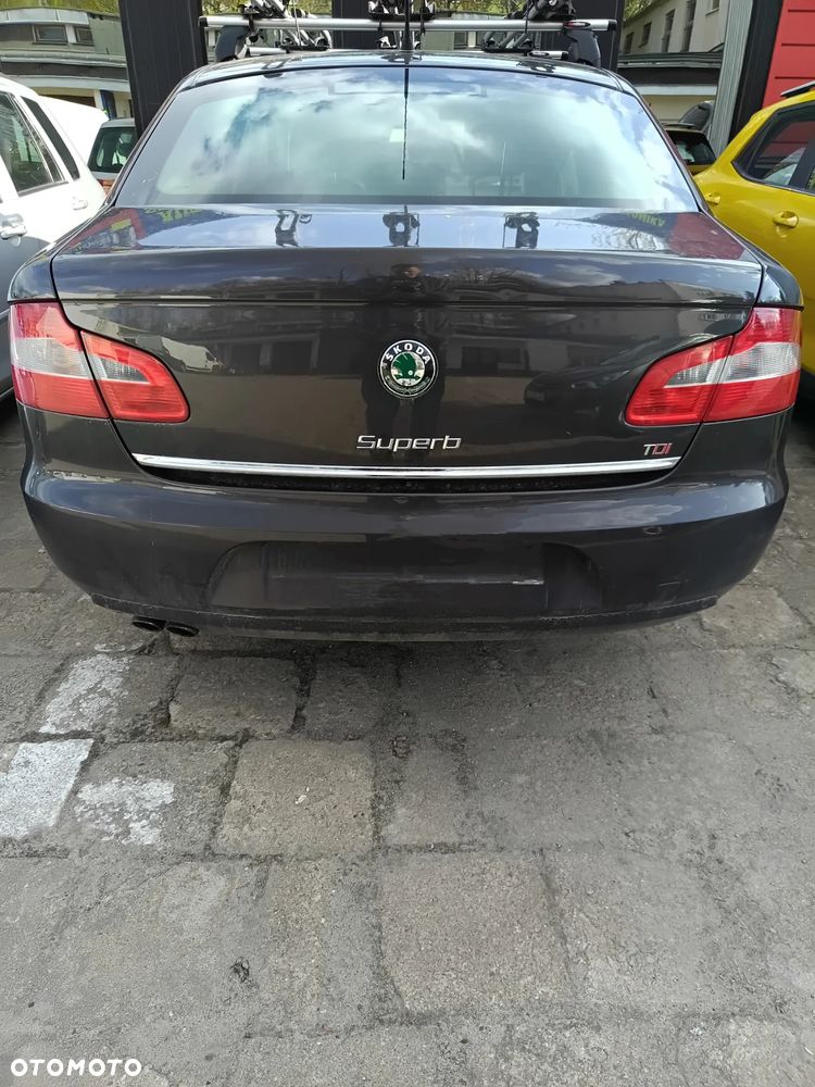 Skoda Superb 2.0 TDI Ambition - 6