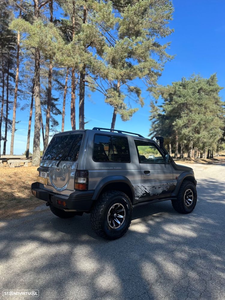 Mitsubishi Pajero 2.5 TDi GLX - 4