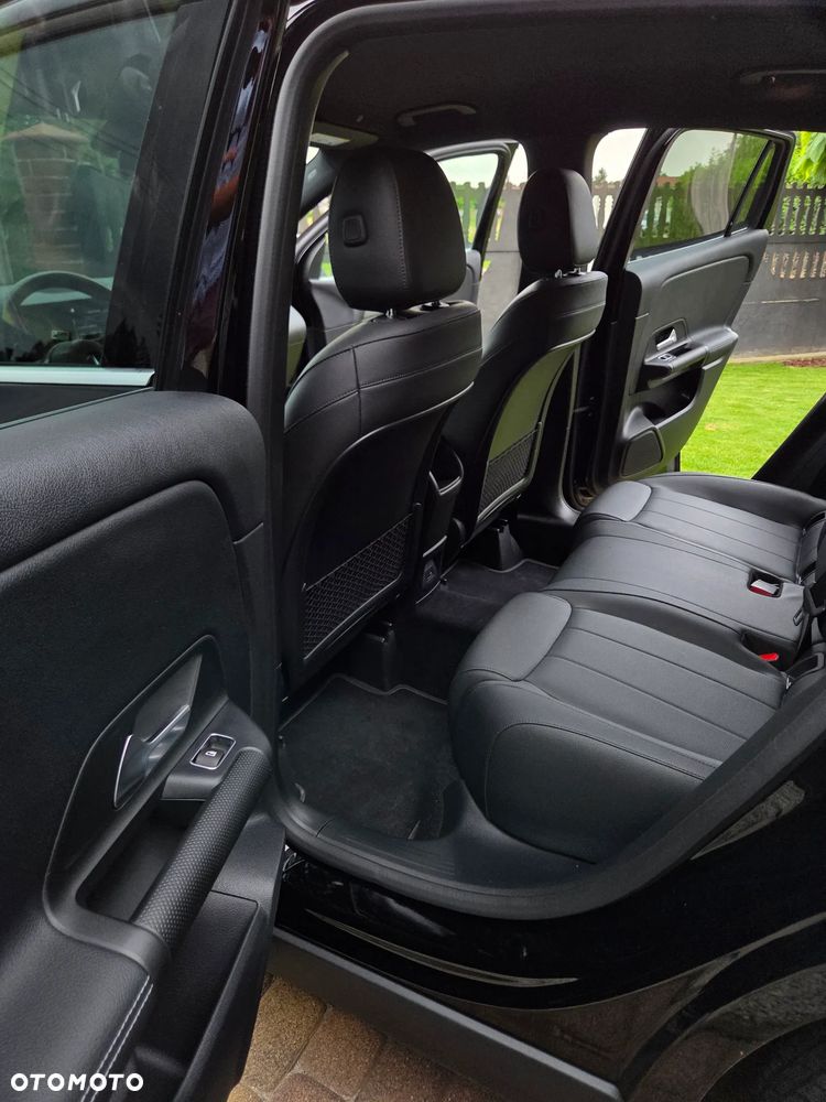 Mercedes-Benz GLA 200 Business Edition - 21