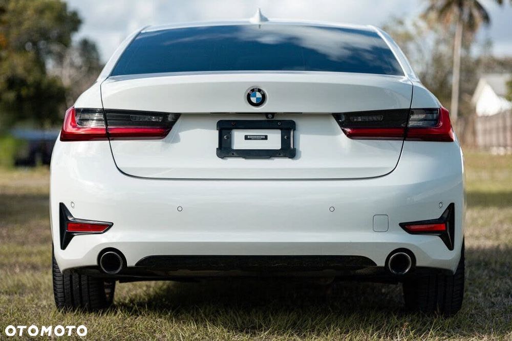 BMW Seria 3 330i xDrive M Sport - 8